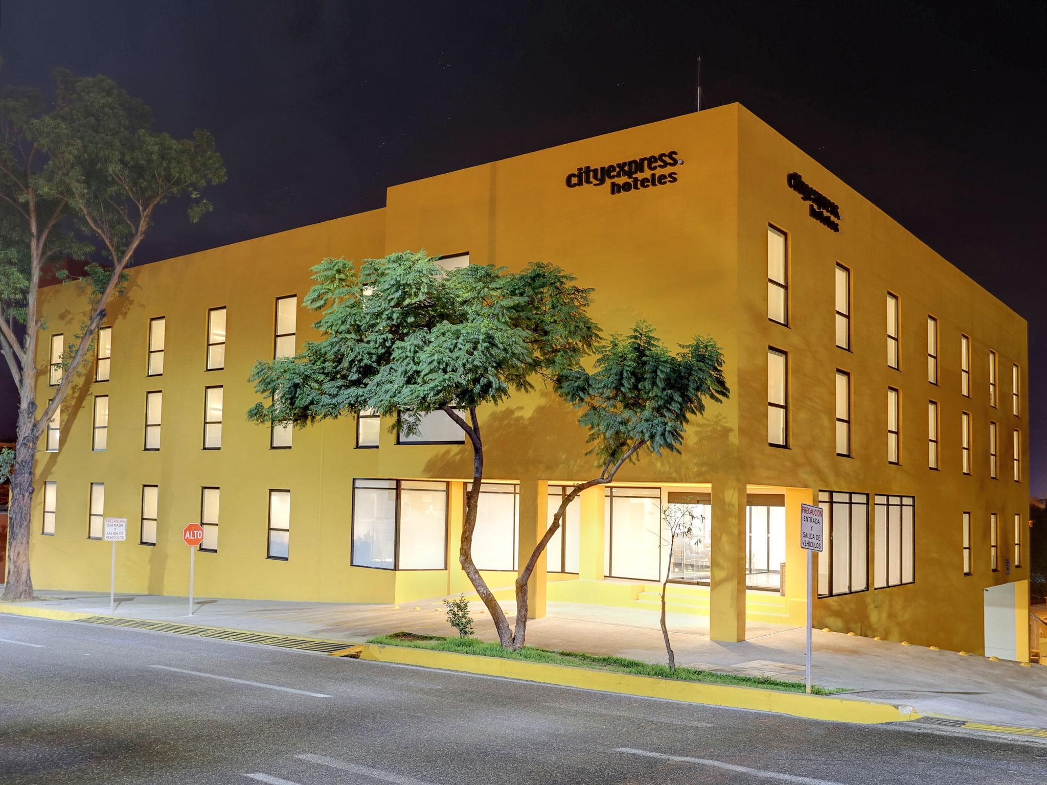 City Express By Marriott Oaxaca Esterno foto