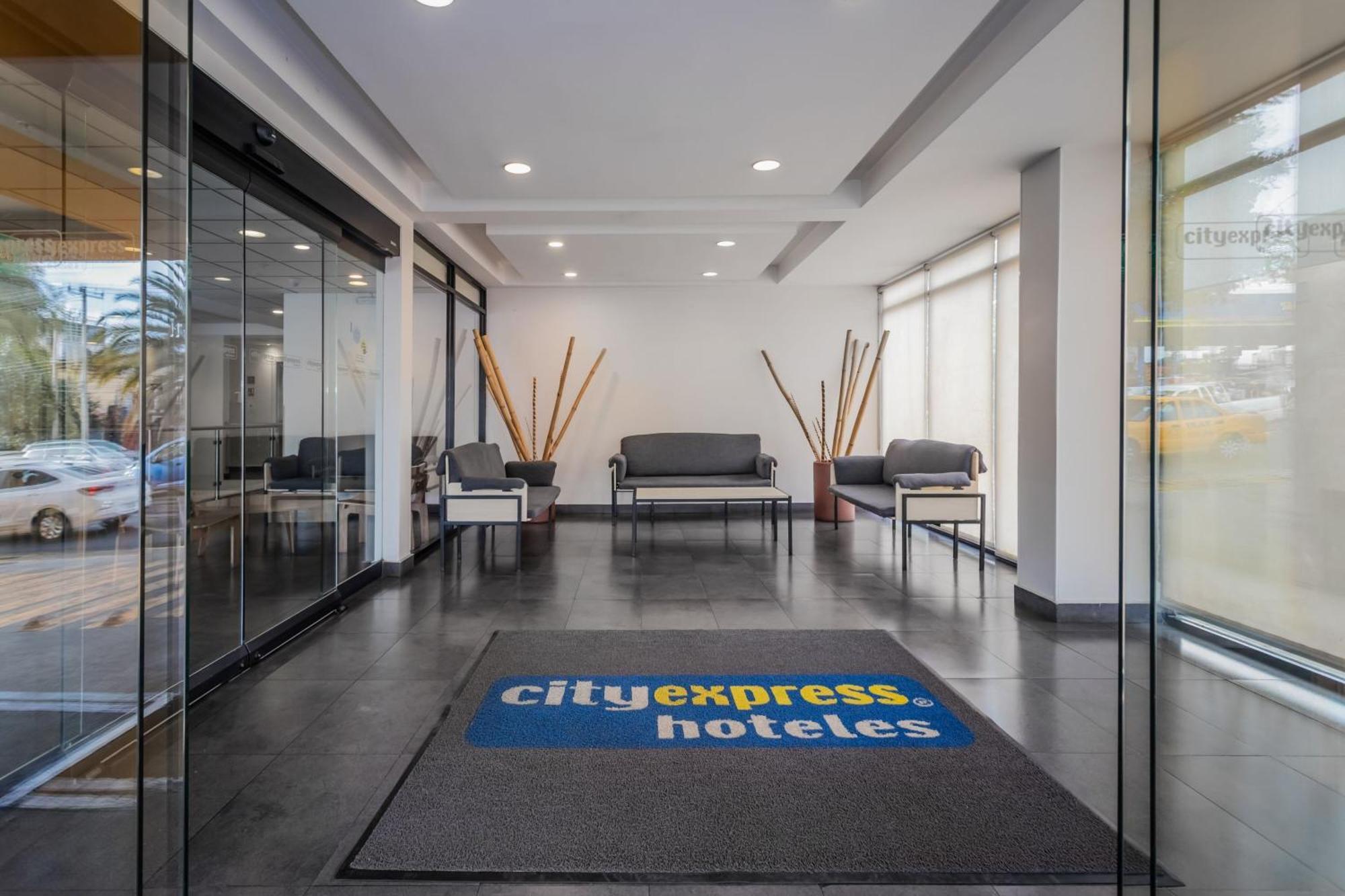City Express By Marriott Oaxaca Esterno foto
