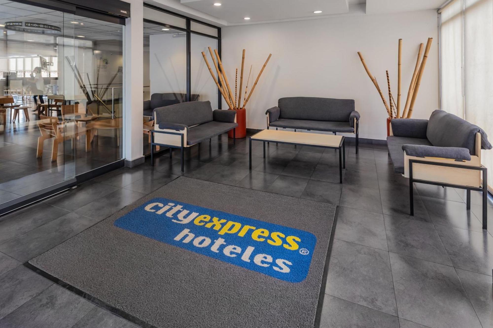 City Express By Marriott Oaxaca Esterno foto